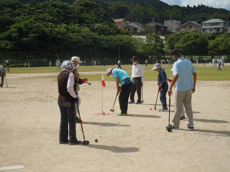 松浦市グラウンド・ゴルフ写真